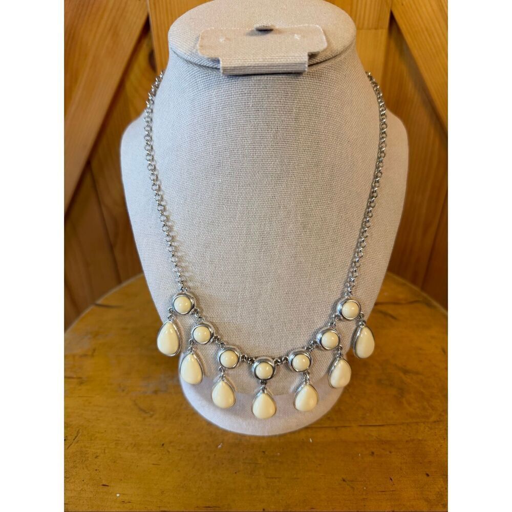 Liz Claiborne necklace featuring a chain multiple dangling teardrop charms (7196